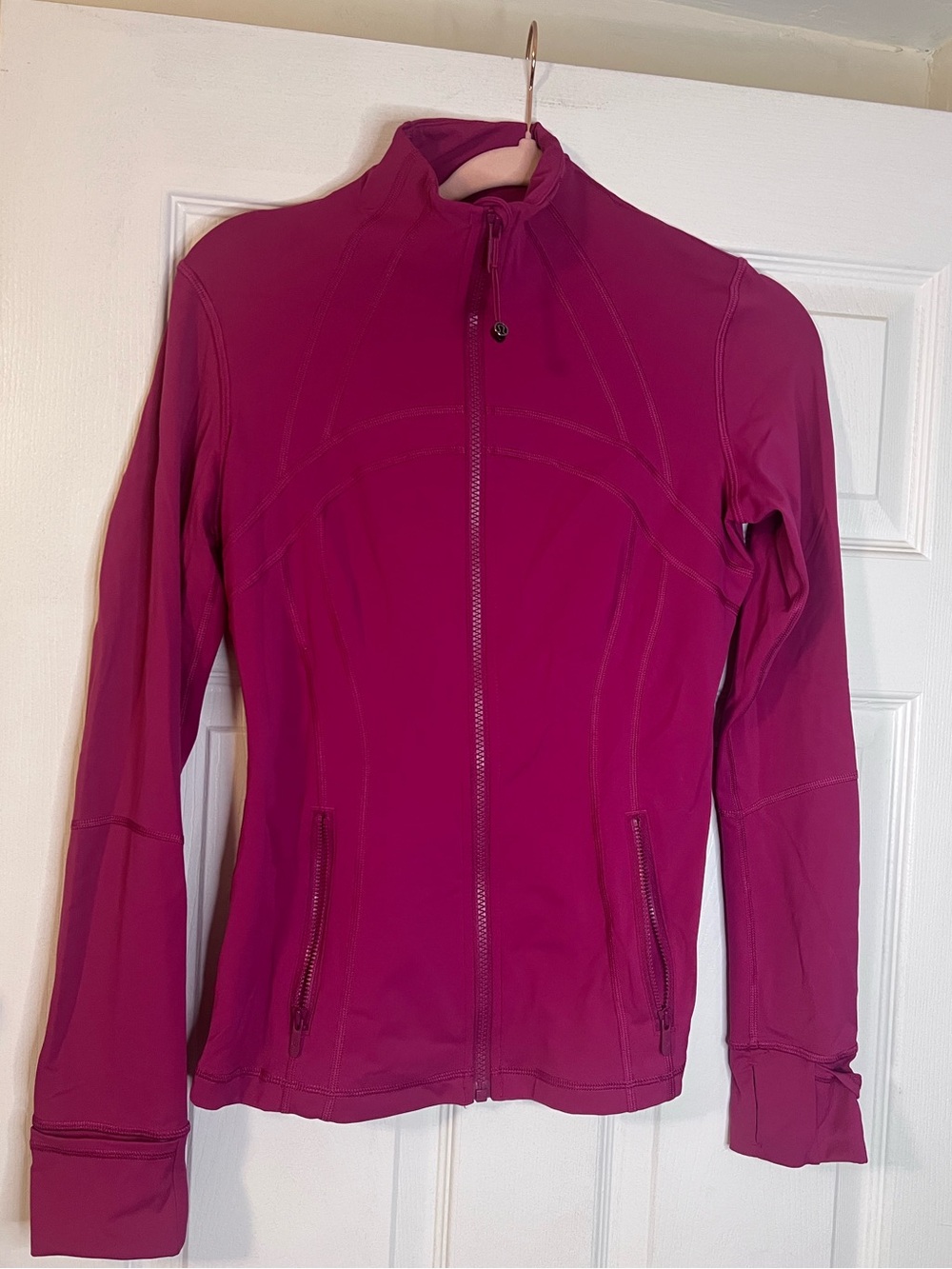 #617 Lululemon Define Jacket Nulu Wild Berry Size 6 Full Zip Thumbholes EUC